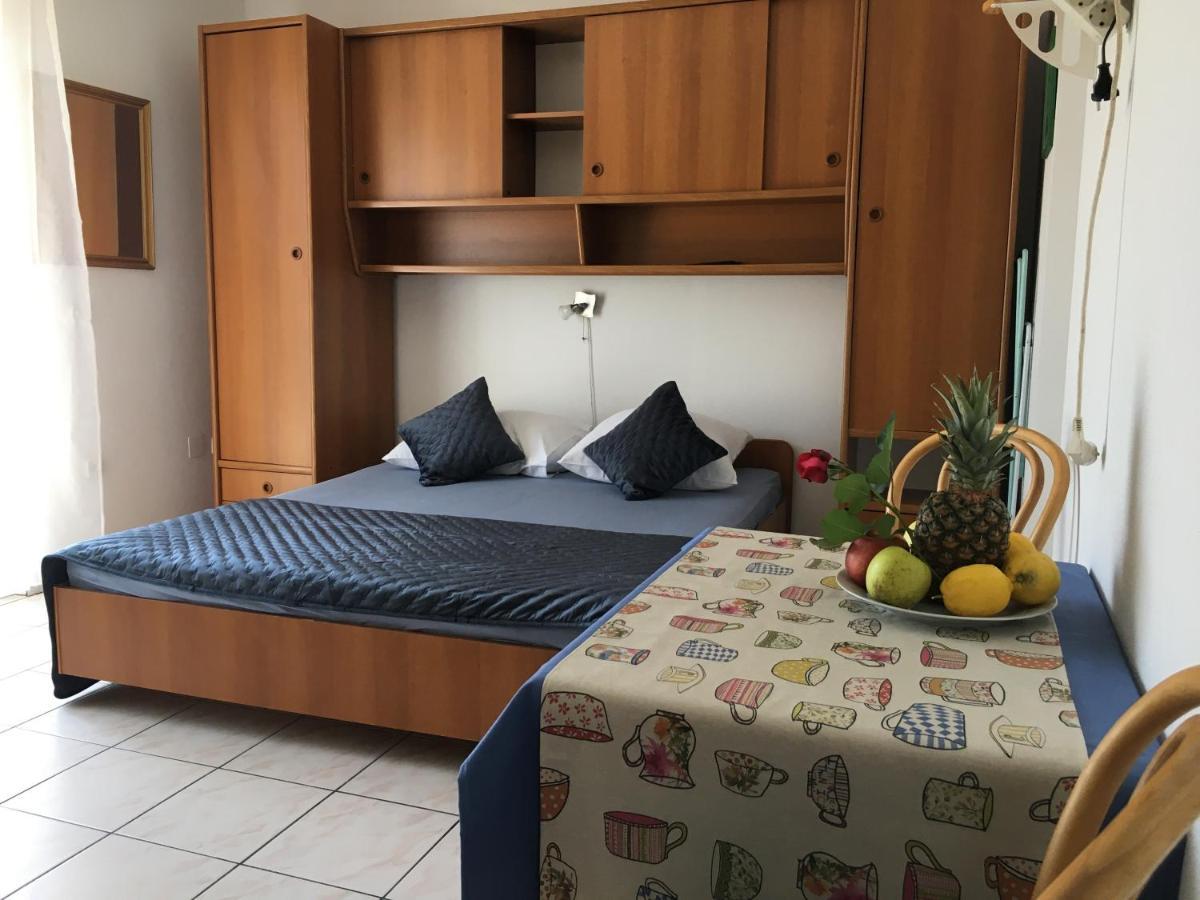Apartmani Dusanka オレビック エクステリア 写真
